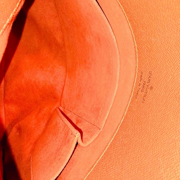 LOuis Vuitton Damier sling bag - Picture 9 of 12